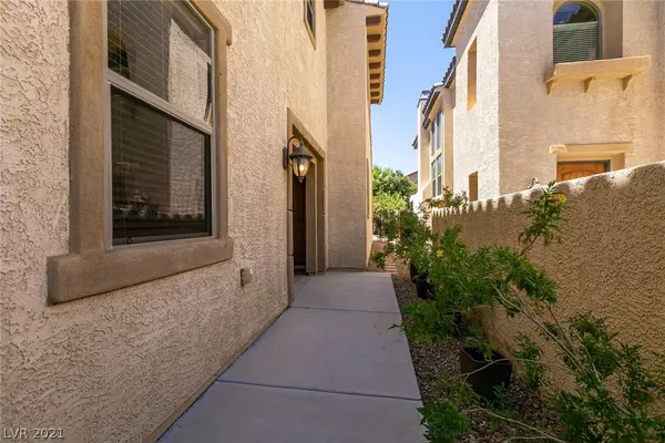 Henderson, NV 89011,965 VIA STELLATO Street