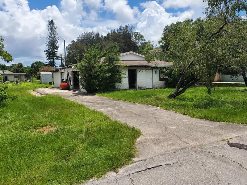 5310 Deleon AVE, Fort Pierce, FL 34951