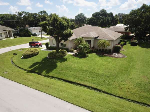 674 SW Bacon TER, Port Saint Lucie, FL 34953