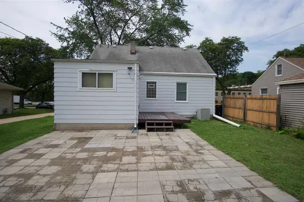 West Allis, WI 53214,1202 S 104th St