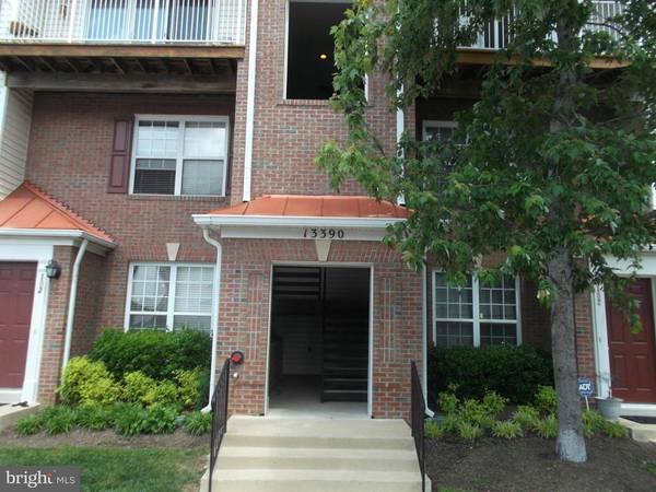 13390 SPOFFORD RD #302, Herndon, VA 20171