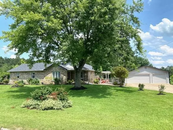 Adamsville, TN 38310,734 N MAPLE ST