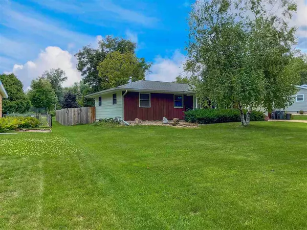 Stoughton, WI 53589,473 Hyland Dr