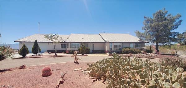 2140 S Rainbow Avenue, Pahrump, NV 89048