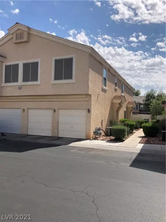 Henderson, NV 89011,5948 High Steed Street #101