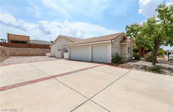 Henderson, NV 89011,946 Verdite Avenue