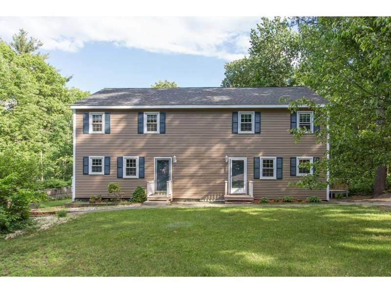 8R Strawberry Hill Rd, Derry, NH 03038