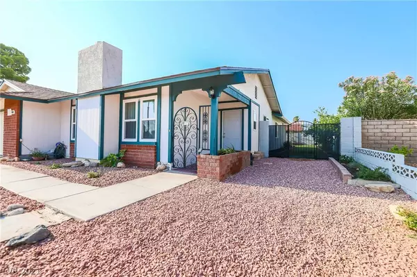 Las Vegas, NV 89103,6363 Whippoorwill Way