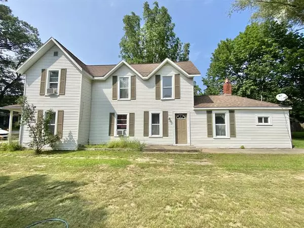 307 S Baldwin Street, Whitehall, MI 49461