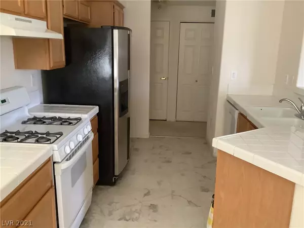 Las Vegas, NV 89183,1050 E Cactus Avenue #2074