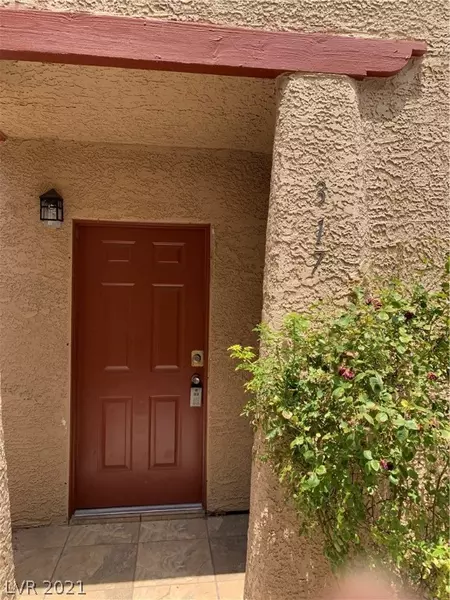 4251 Sanderling Circle #317, Las Vegas, NV 89103