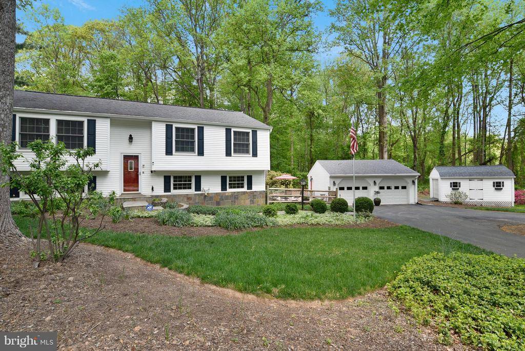 11921 APPLING VALLEY RD, Fairfax, VA 22030