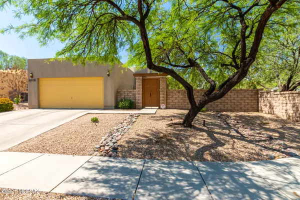 8748 E Corte Del Sol Bonito, Tucson, AZ 85715