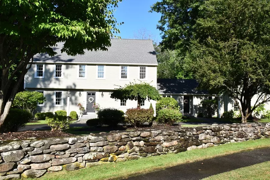 30 Heritage Lane, Lynnfield, MA 01940