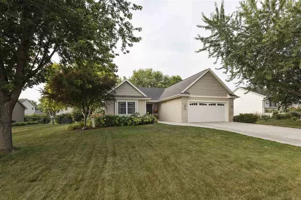 371 Cherokee Ln, Fort Atkinson, WI 53538-3006