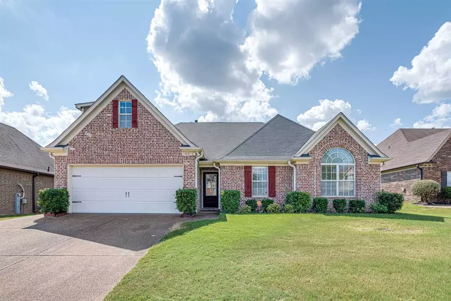 1513 SAWMILL CREEK DR, Cordova, TN 38016