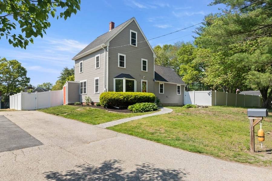 30 Warren St, Georgetown, MA 01833