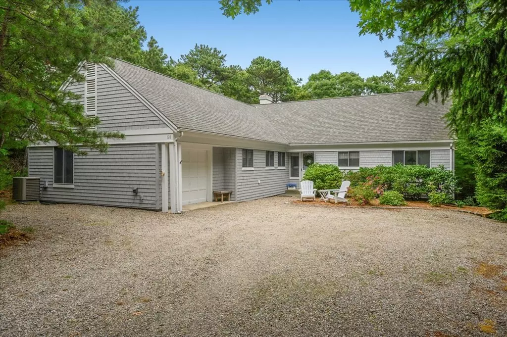 Falmouth, MA 02536,58 Coonamessett Circle