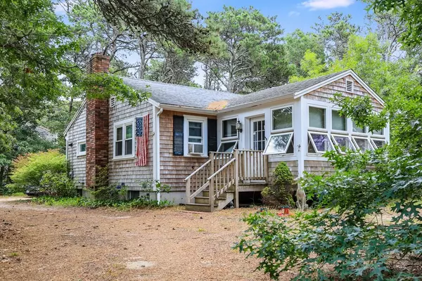 30 Circle Dr, Eastham, MA 02642