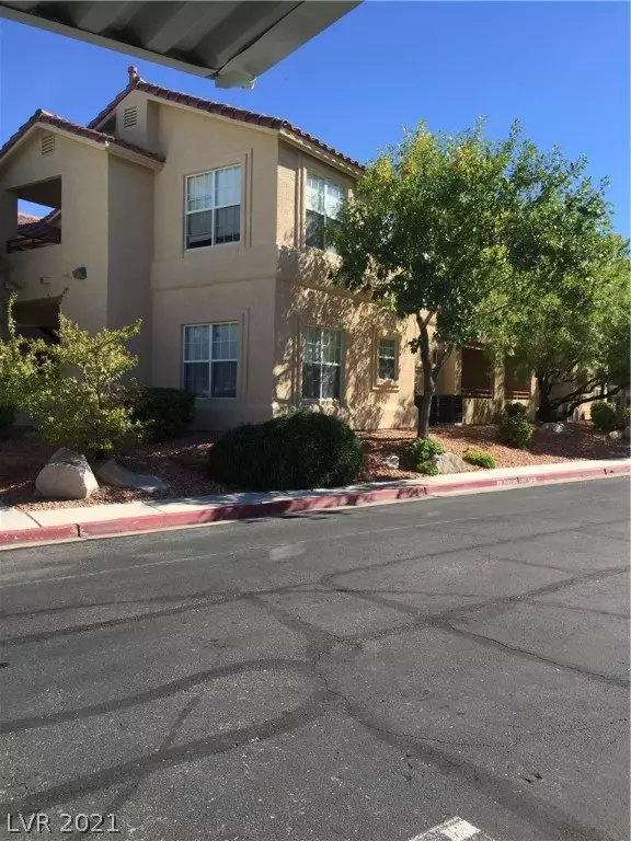 Henderson, NV 89015,520 Arrowhead Trail #321