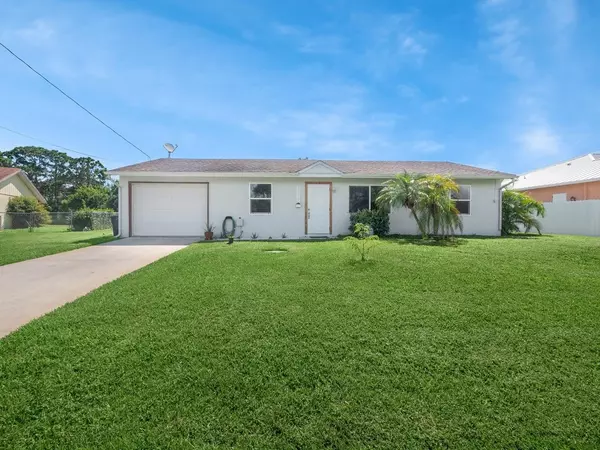 Port Saint Lucie, FL 34952,2393 SE Seamist ST