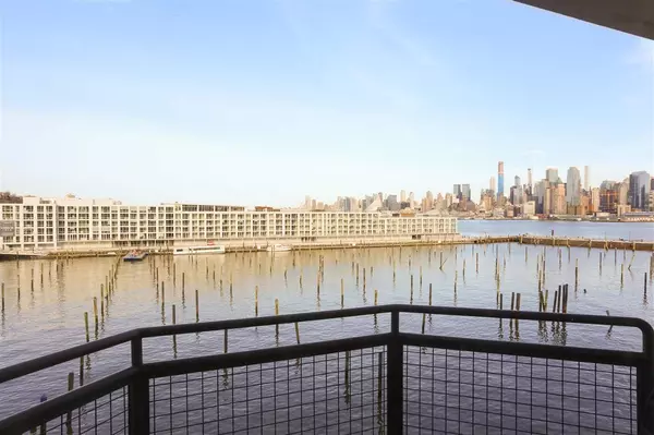 600 HARBOR BLVD  #1013, Weehawken, NJ 07086