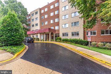 200 N MAPLE AVE #214, Falls Church, VA 22046