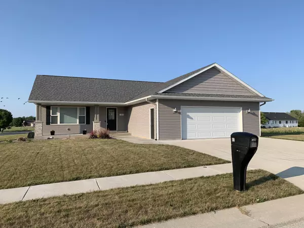 150 Grove Ct, Cedar Grove, WI 53013