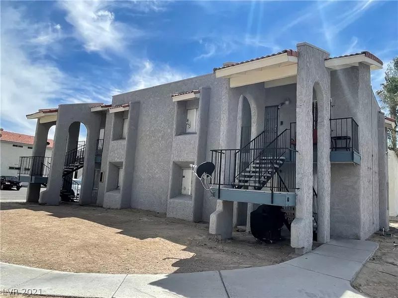 4635 Elk Springs Avenue, Las Vegas, NV 89103