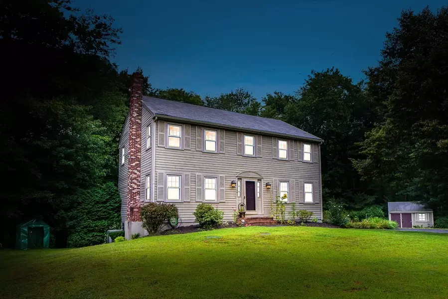 14 Cornerstone Ln, West Bridgewater, MA 02379