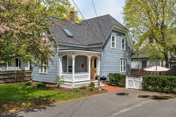 37 Walnut St, Natick, MA 01760