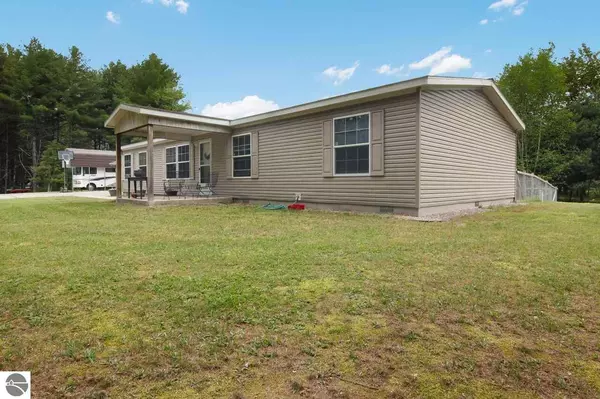 10385 Watson Road, Williamsburg, MI 49690