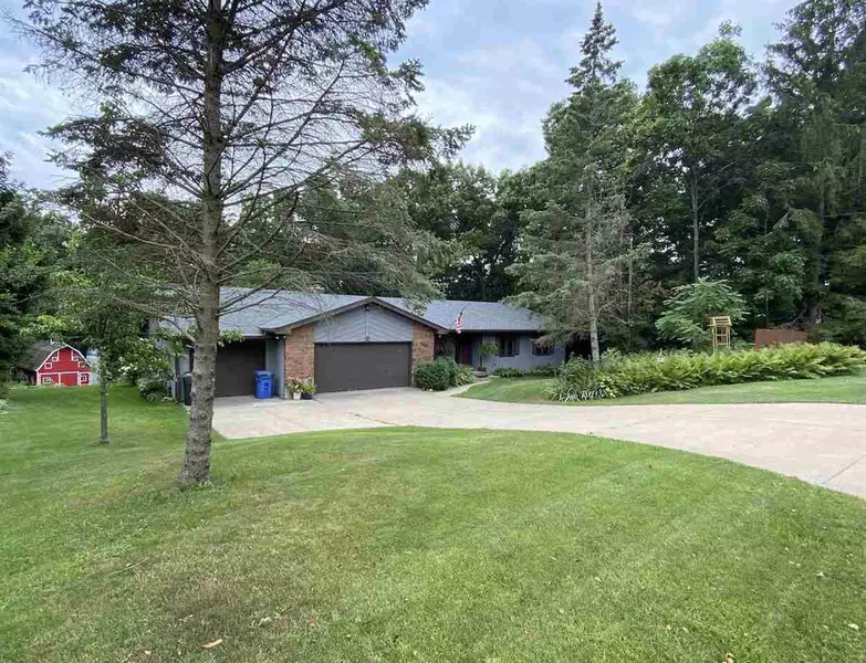 7823 Sagebrush Tr, Middleton, WI 53562