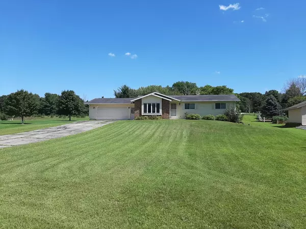 18223 Icicle Rd, Sparta, WI 54656