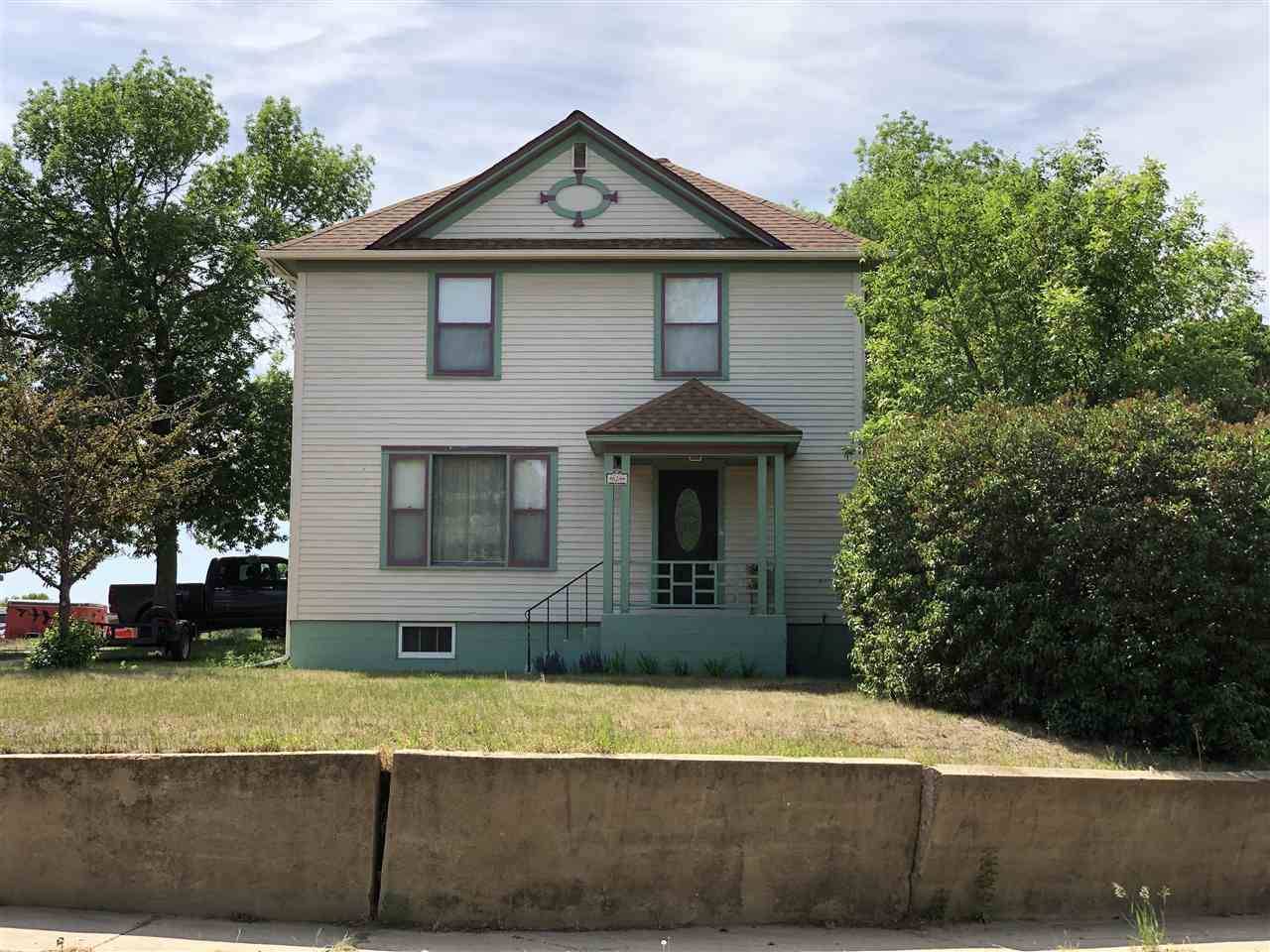 Minot, ND 58701,624 Main St S