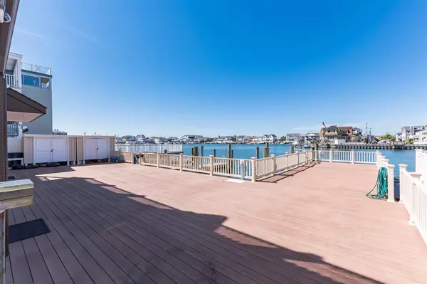 Stone Harbor, NJ 08247,365 96TH Street