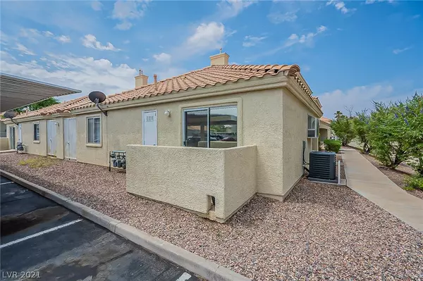 Henderson, NV 89015,669 Anne Lane #669