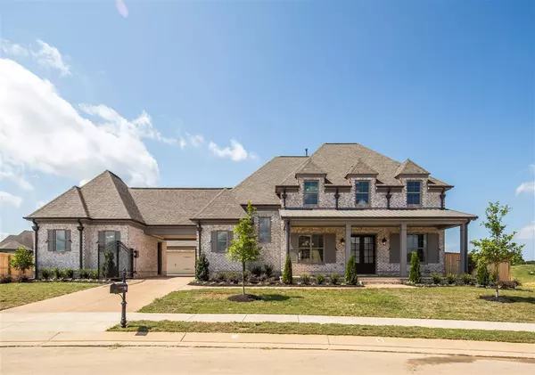 711 CYPRESS VIEW CIR E, Collierville, TN 38018