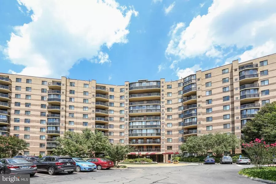 8350 GREENSBORO DR #406, Mclean, VA 22102