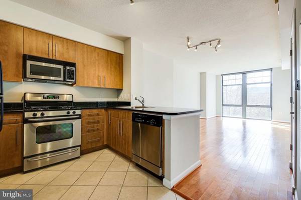 1021 N GARFIELD ST #440, Arlington, VA 22201