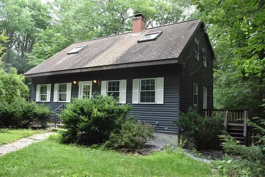 9 Page Ave, Ashburnham, MA 01430