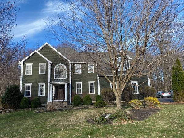 17B Farmington Drive, Shrewsbury, MA 01545