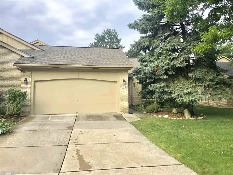 43033 W Kirkwood, Clinton Township, MI 48038