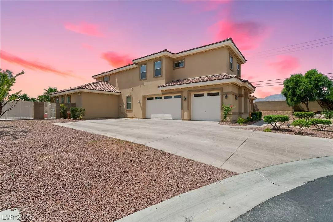 Las Vegas, NV 89149,8795 Lufield Ridge Court