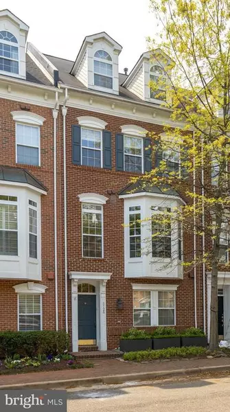 5126 KNAPP PL, Alexandria, VA 22304