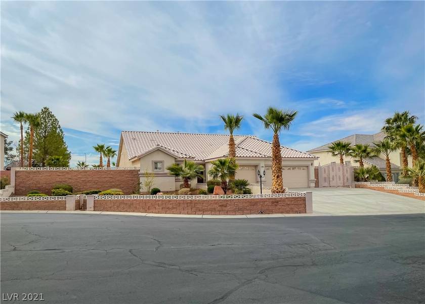 6985 Cedar Basin Avenue, Las Vegas, NV 89142