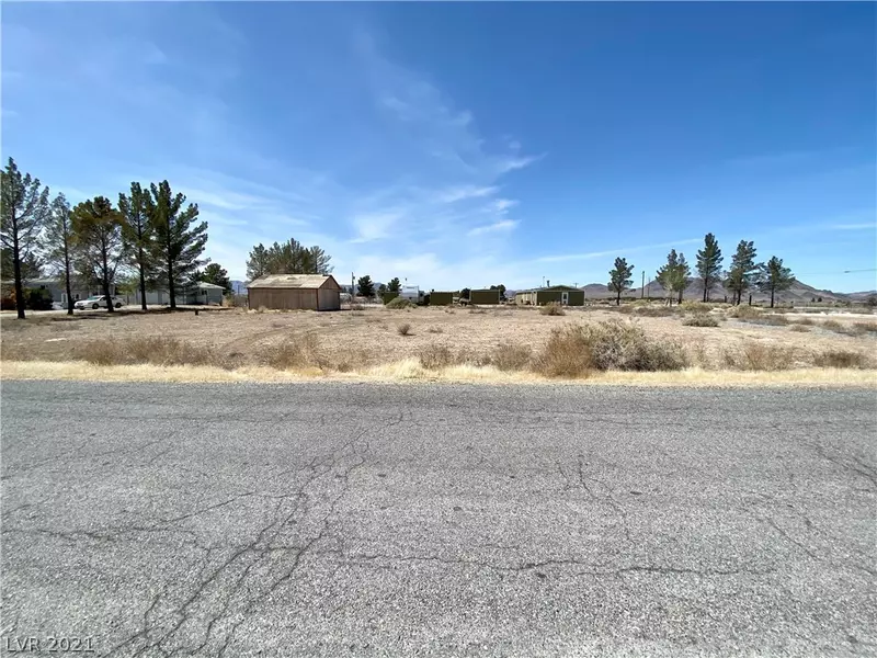 2701 W Basin Avenue, Pahrump, NV 89060