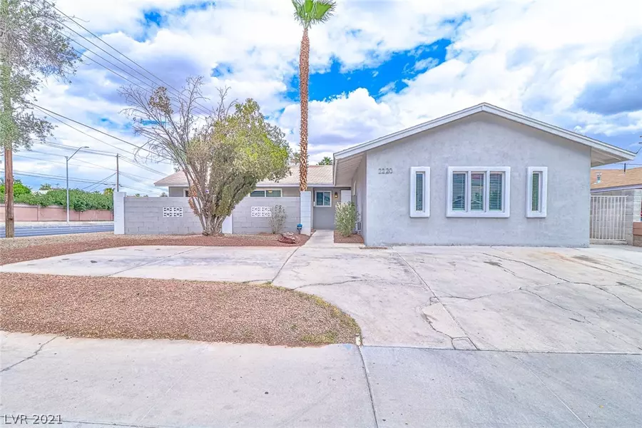 2220 Glen Heather Way, Las Vegas, NV 89102