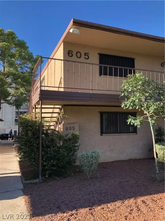 Las Vegas, NV 89169,605 Royal Crest Circle #22