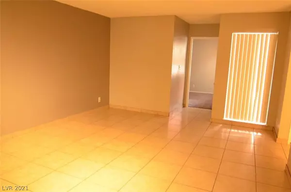 Las Vegas, NV 89110,840 Mantis Way #4